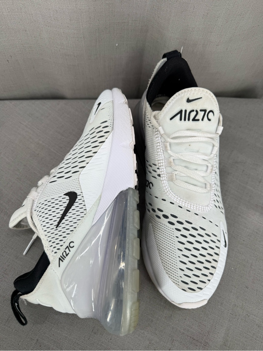 Nike Air Max 270 women’s Sz 9 Black White Running Shoes - Picture 9 of 9